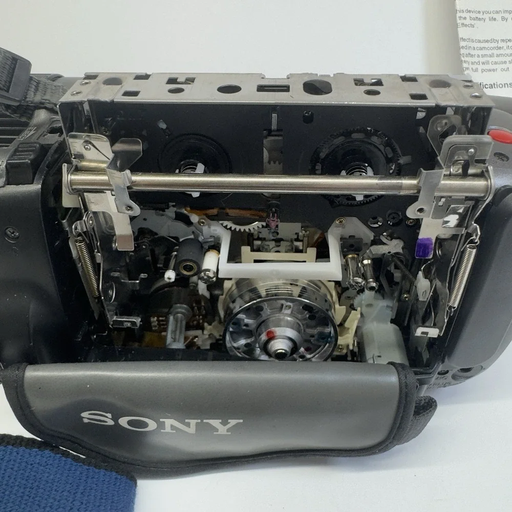Sony CCD-TRV22 Handycam Video8 8mm Camcorder For Parts or Repair Vintage